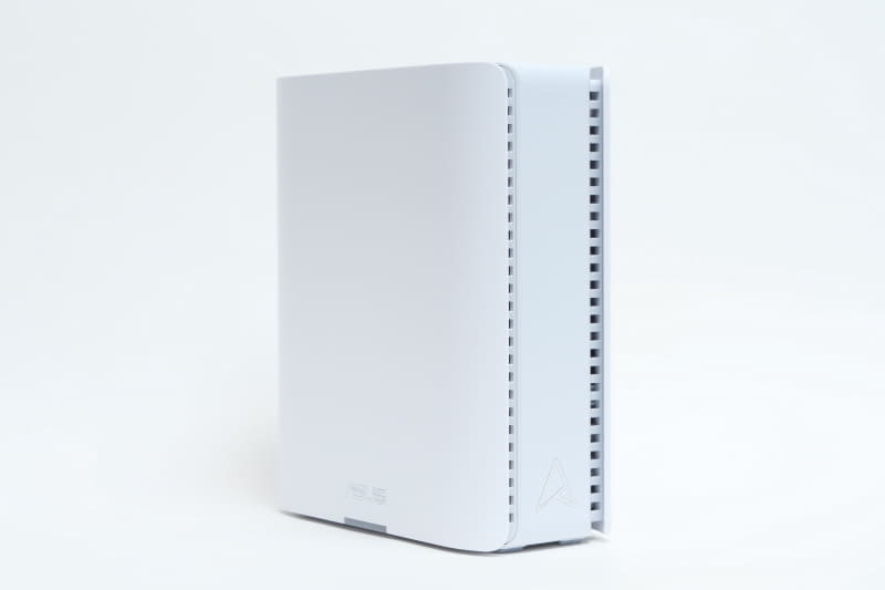 次に選んだのは、ASUSの「RT-BE18000」。無線LANの仕様はArcher BE700を上回っている