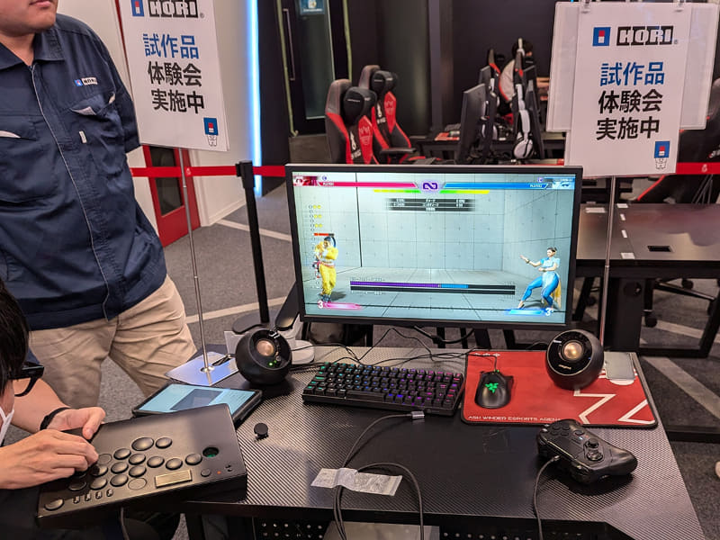 2024年8月に開催された対戦会でのホリブースの様子。当時発売前の「NOLVA」を持ち込み、来場者たちと意見交換していた