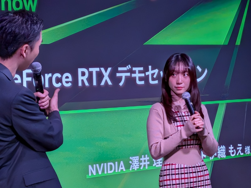 先日開催された「NVIDIA Gamer Day」での一幕。伊織もえさんは以前から個人配信でNVIDIA Broadcastの背景削除機能を活用しているというが、ここでは仮想キーライトやアイコンタクトを体験し、その効果に驚いていた