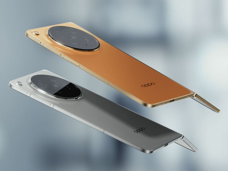 カラーはブロッサムオレンジ(上)とステラーチタニウム(下)