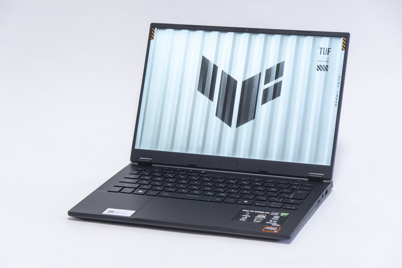 ASUS TUF Gaming A14 FA401GM(FA401GM-AI9R5060)。直販価格は49万9,800円