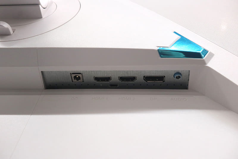 本体底面のインターフェイス