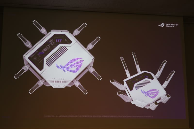 付属のACアダプタは60Wタイプ