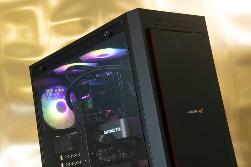 GeForce RTX 5090 Founders Editionを搭載するパソコン工房のゲーミングPC「<a href="https://www.pc-koubou.jp/products/detail.php?product_id=1226549" class="n" target="_blank">iiyama PC LEVEL-M8AM-LCR98D-XKMXB-Limited Edition [RGB Build]</a>」。直販価格は88万3,700円から