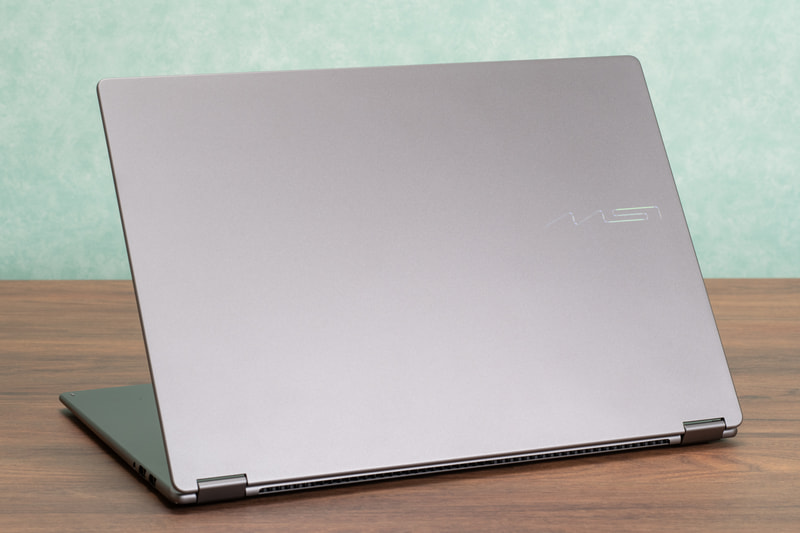 美しい金属筐体