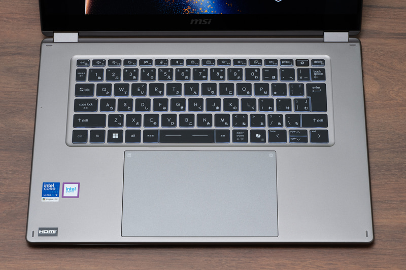 美しい金属筐体