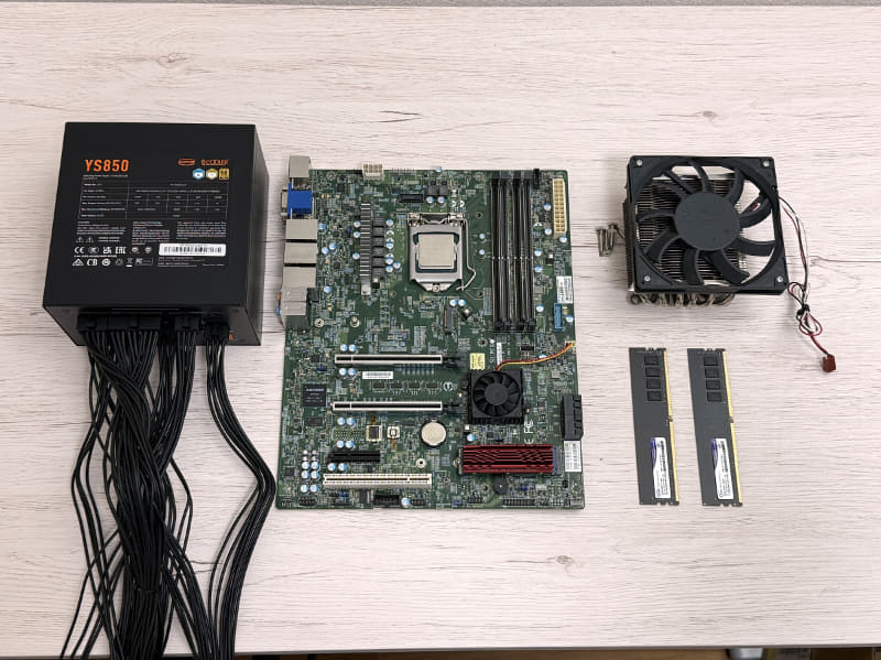 主要パーツであるCPU、マザーボード、CPUクーラー、メモリ、電源