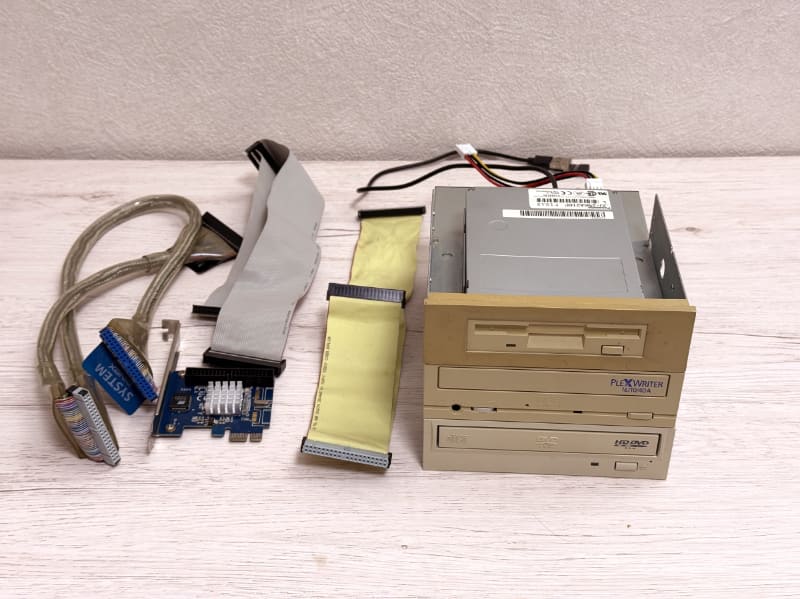 光学ドライブ類