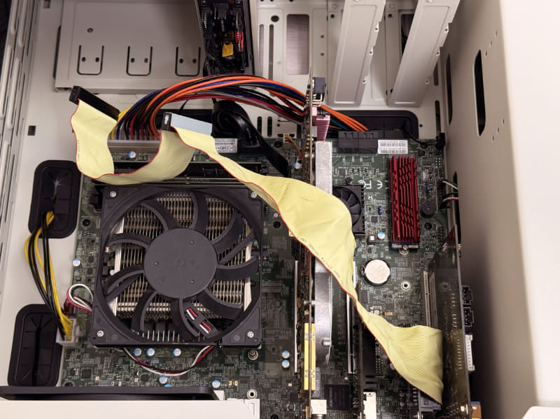 IDEフラットケーブルは短く、届かない可能性がある