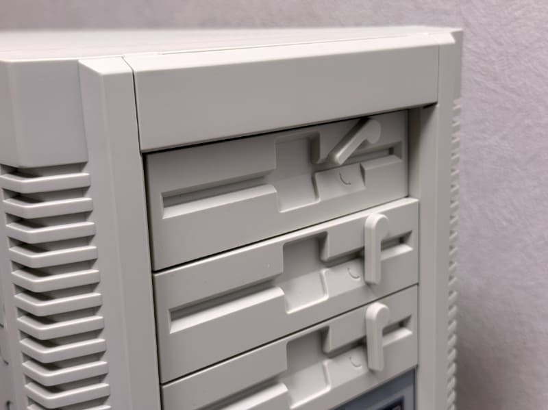 FLP02のベイリーフはロック部を上げると外せるギミック