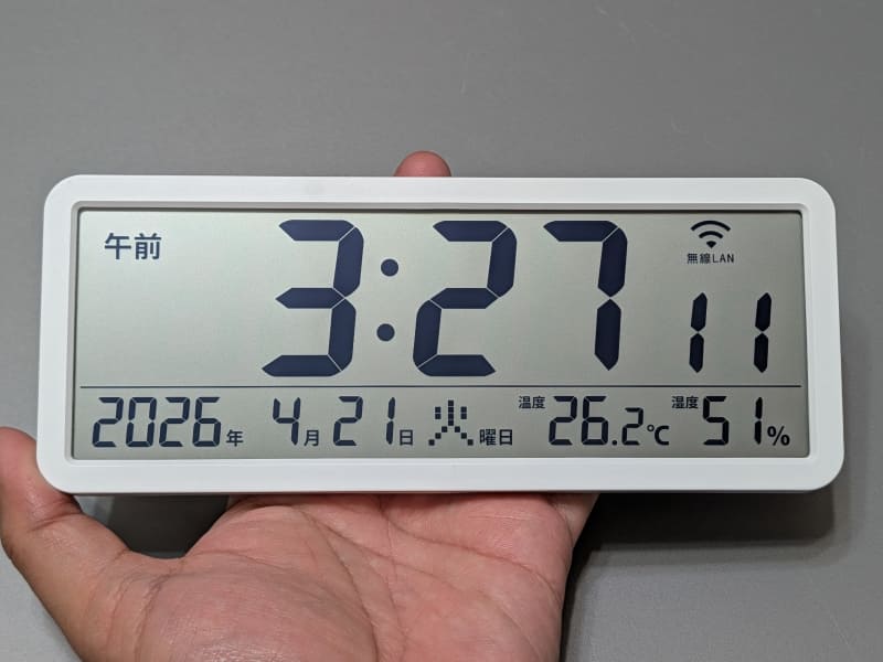 Wi-Fiにアクセスできる環境ならばものの数秒で正しい時刻が表示される