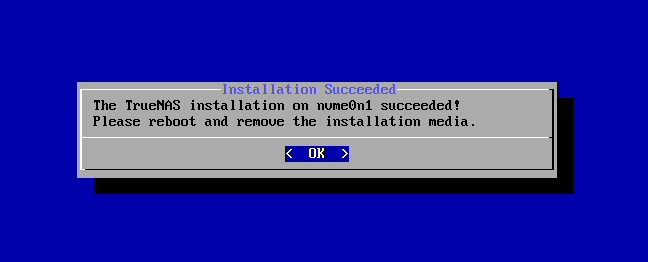 しばらく待つとセットアップが終了してこの画面が表示される。セットアップ用USBメモリを抜いて［OK］の状態でEnterキーを押すと12の画面に戻るので、［Reboot System］を選択した状態でEnterキーを押すとPCを再起動する