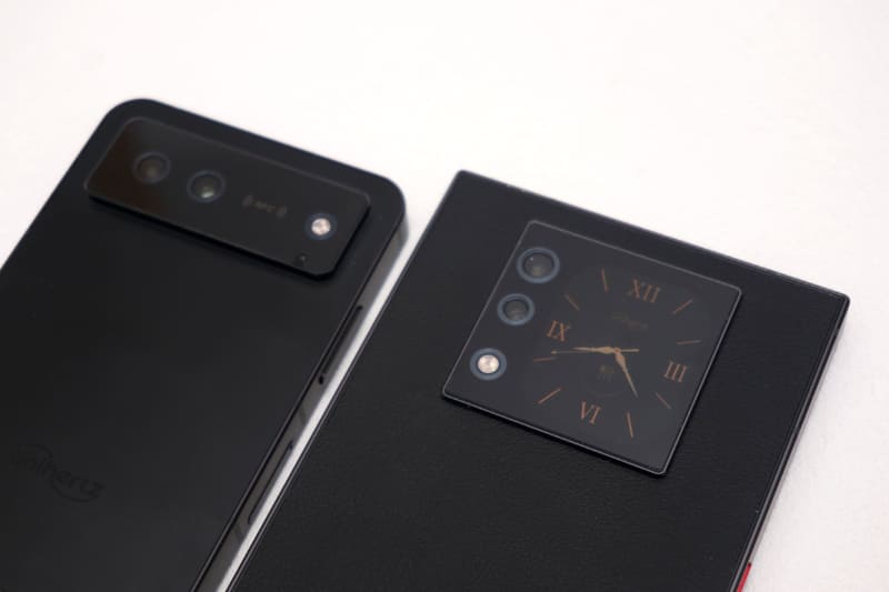 Titan 2にあったサブディスプレイはなくなった