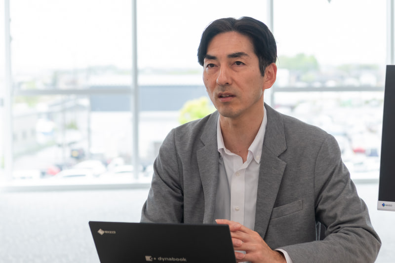 EIZO株式会社で企画部次長を務める中島賢人氏
