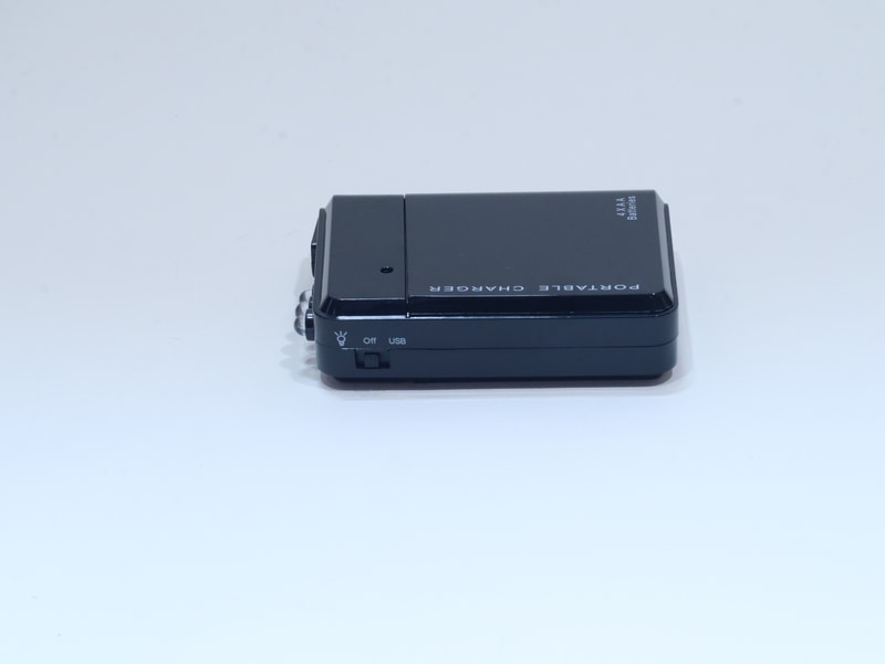 側面のスイッチでバッテリとLEDライトが切り替えられる