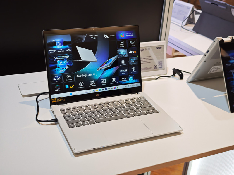 Acer Swift Spin 14 AI(Intel版)