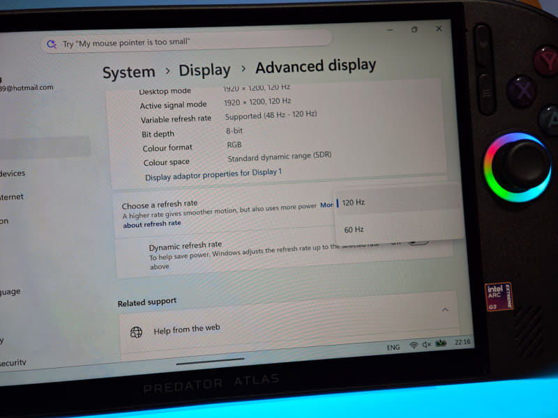 ディスプレイは8型WUXGA(1,920×1,200ドット)で120Hzないしは60Hzのリフレッシュレートに対応している