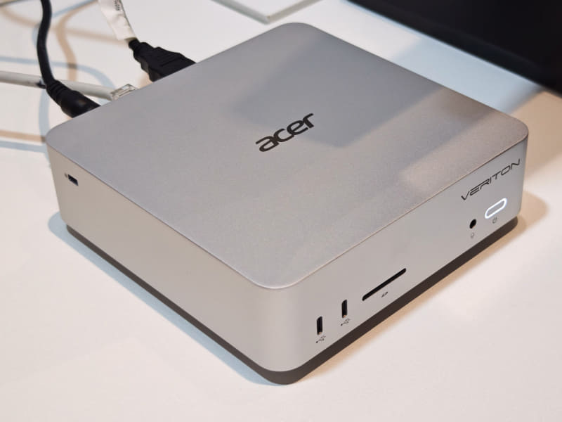 Veriton RA110 AI Mini Workstation