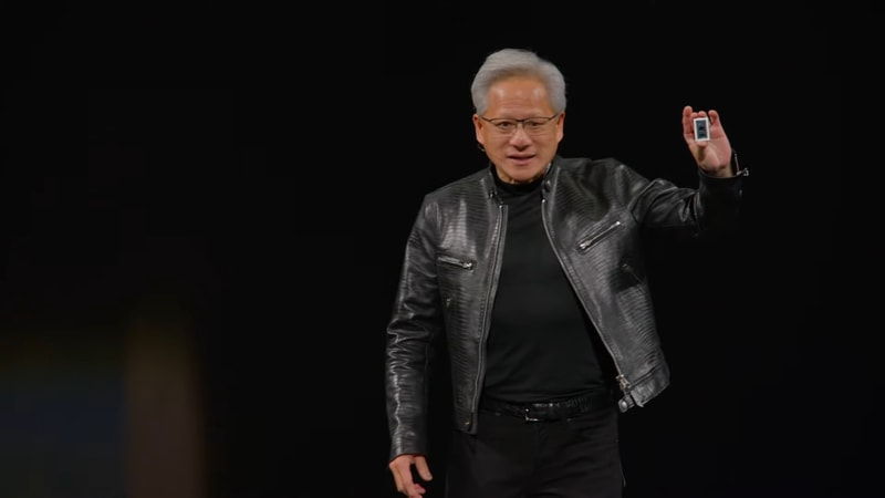 NVIDIAのArm版Windows向けSoCを紹介するジェンスン・フアン氏