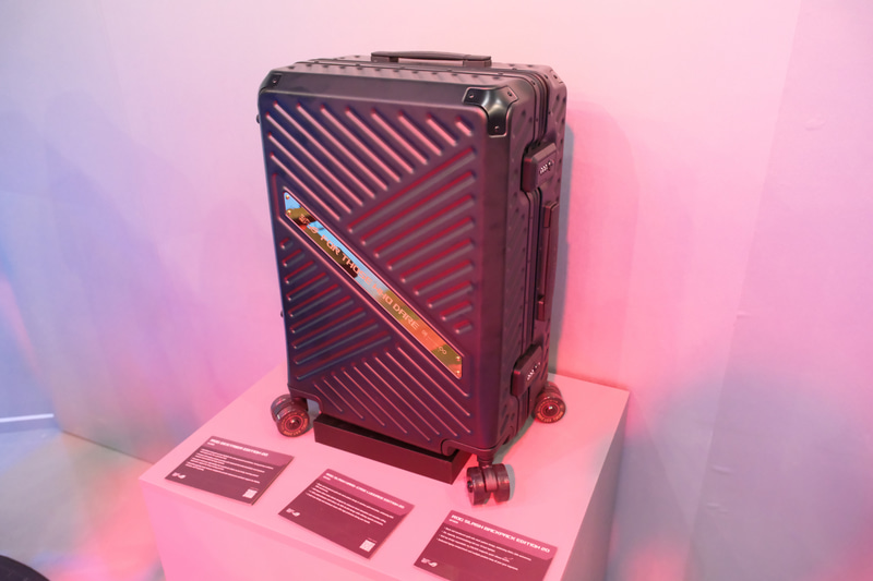 ROG SLASH HARD-CASE LUGGAGE EDITION 20
