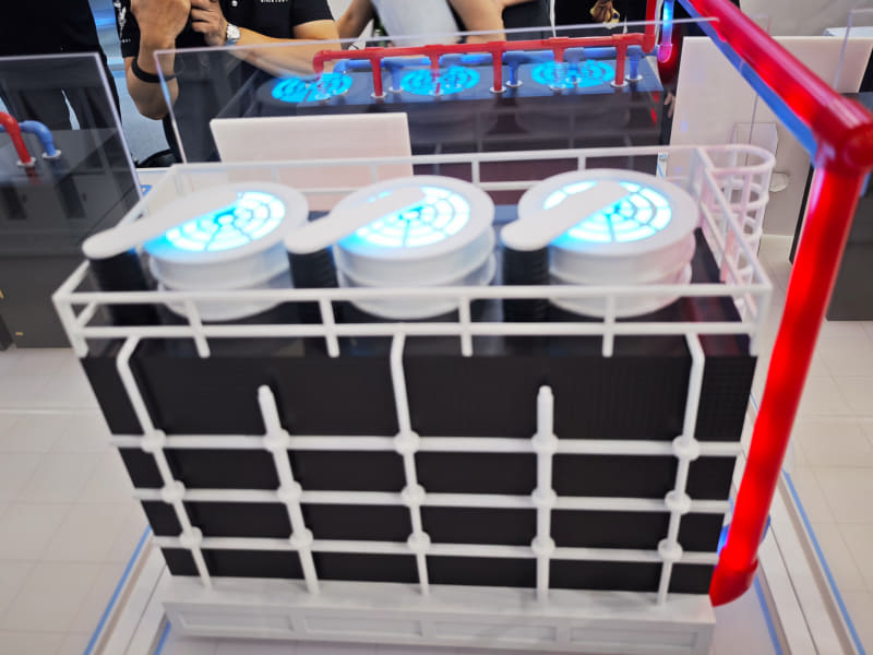 Water Cooling Tower(ウェット冷却塔)と蒸発施設の模型
