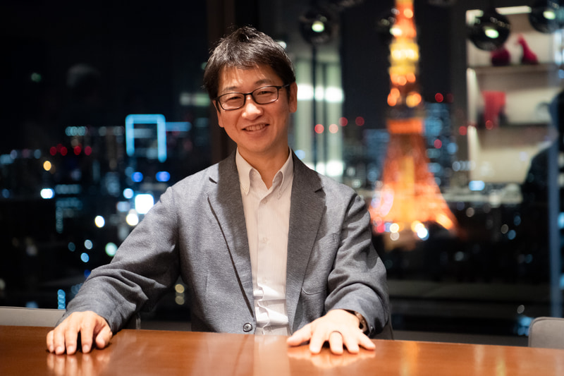 日本マイクロソフト株式会社の執行役員常務エンタープライズサービス本部長兼パートナー事業本部長の浅野智氏