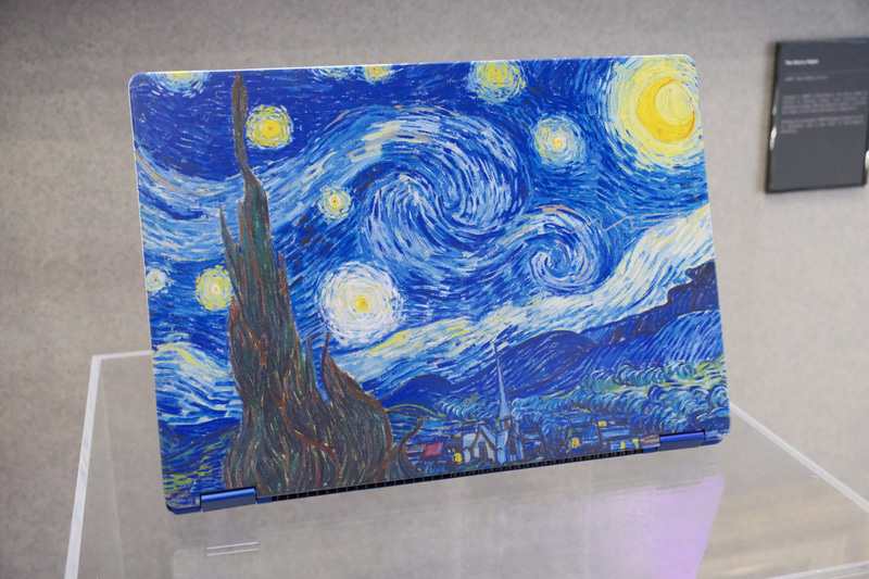 Prestige 14 Flip AI+ Vincent van Gogh Edition - Starry Night