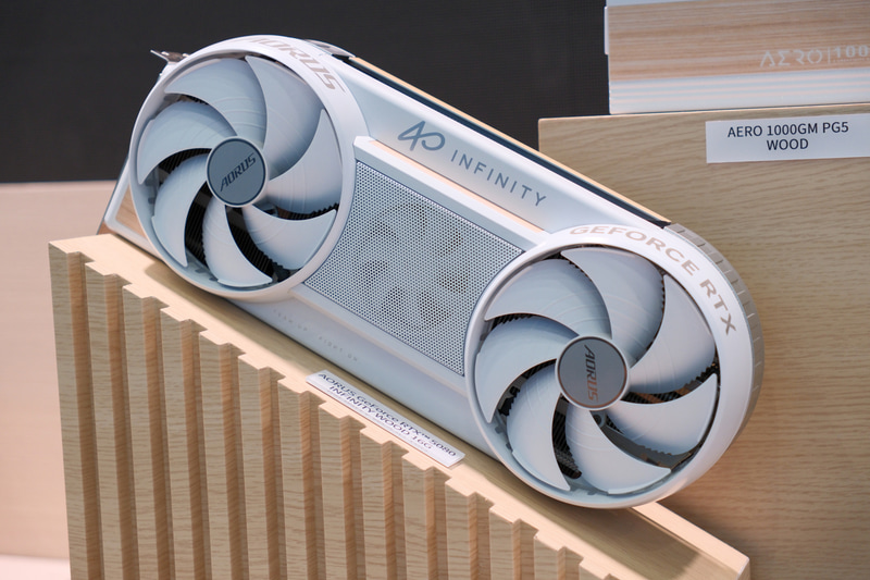 AORUS GeForce RTX 5080 INFINITY WOOD 16G