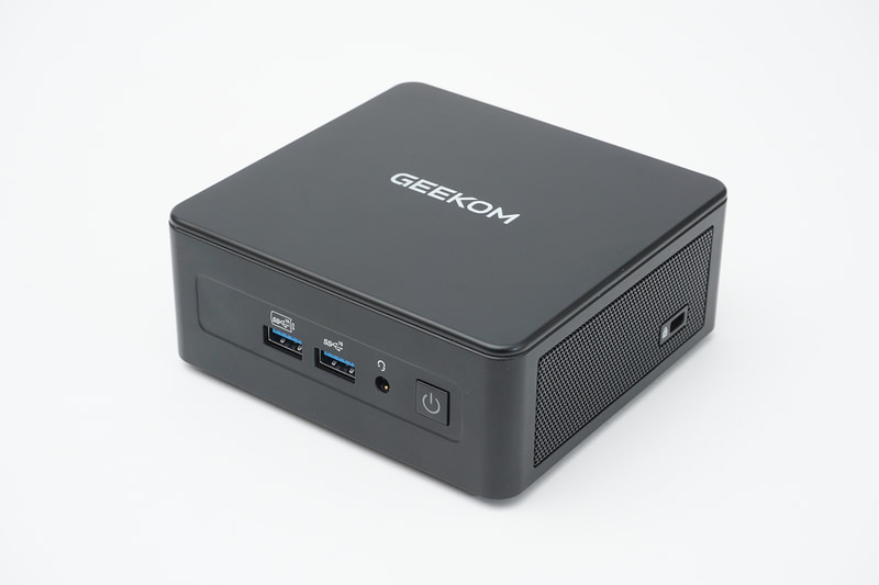 OpenClaw専用として用意したミニPC「GEEKOM AI PC IT15」。CPUにCore Ultra 9 285Hを搭載するハイエンドモデルだ