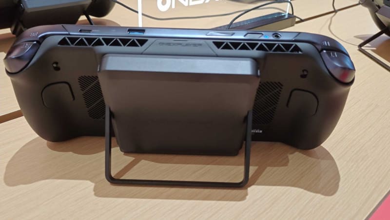 バッテリは着脱式