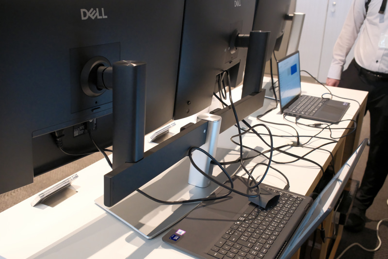 Dell Proデュアルモニタースタンド