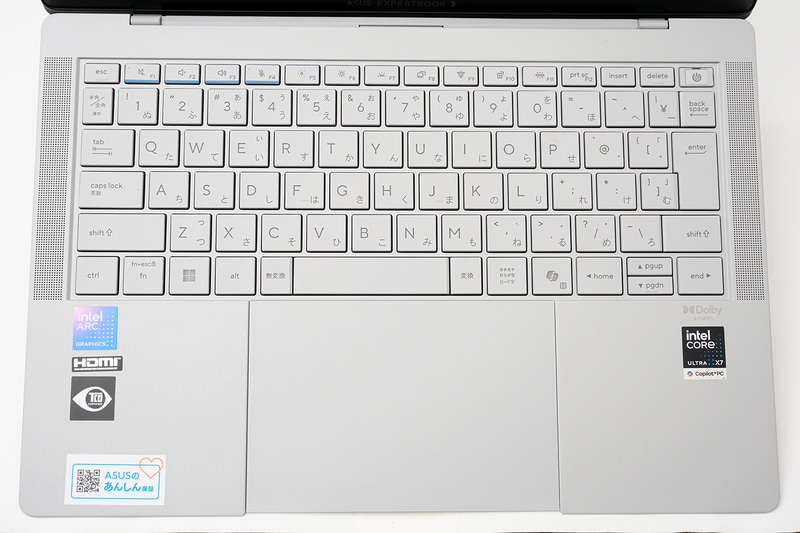 日本語配列キーボードを搭載。Copilotキーも備える