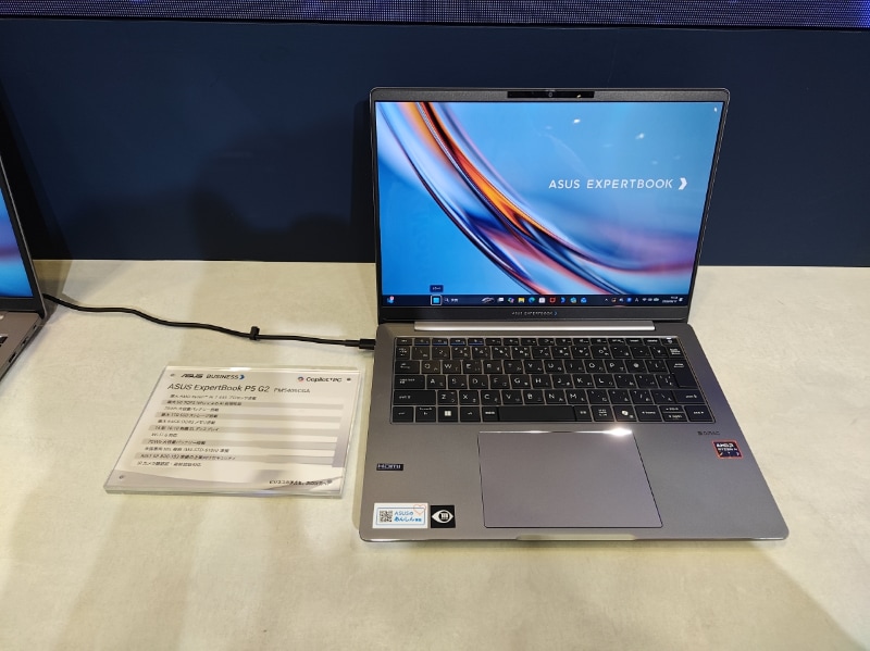 会場のほかの展示。独自設計の空冷/水冷ハイブリッドVera Rubinのサーバーや、RTX Spark搭載のProArt MiniPCなども展示されていた