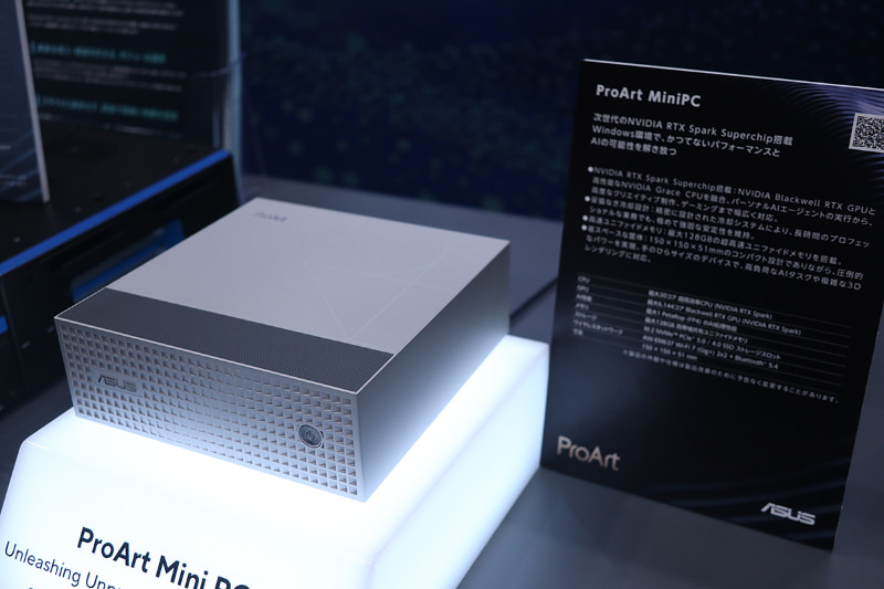 会場のほかの展示。独自設計の空冷/水冷ハイブリッドVera Rubinのサーバーや、RTX Spark搭載のProArt MiniPCなども展示されていた