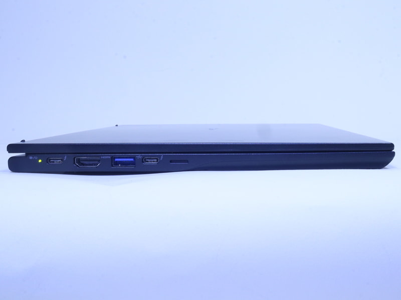 インターフェイスは左側面にUSB PD対応のThunderbolt 4 2基、HDMI、USB Type-Aを備える