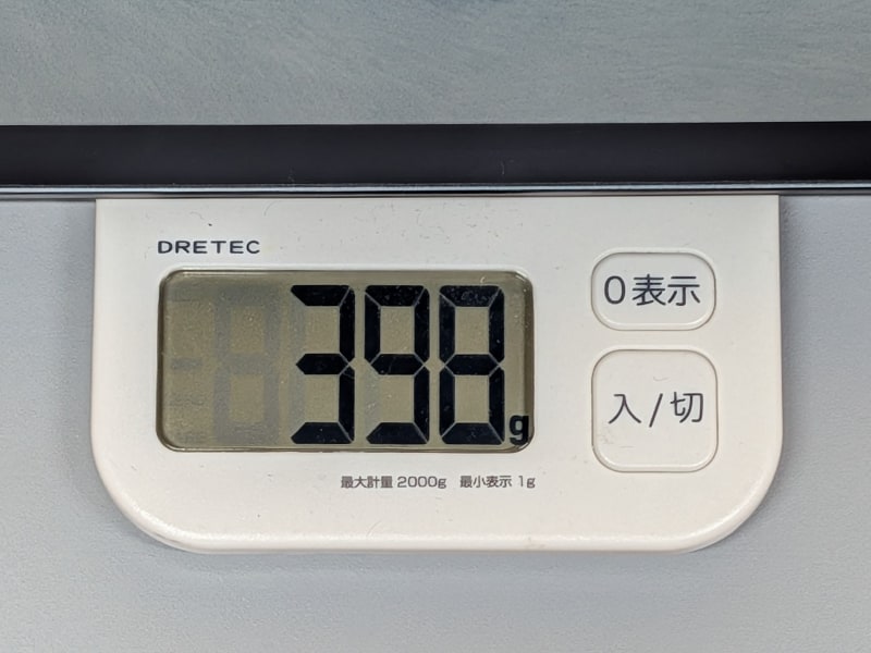 重量は実測398gと、11型デバイスとしてはかなり軽量な部類に入る