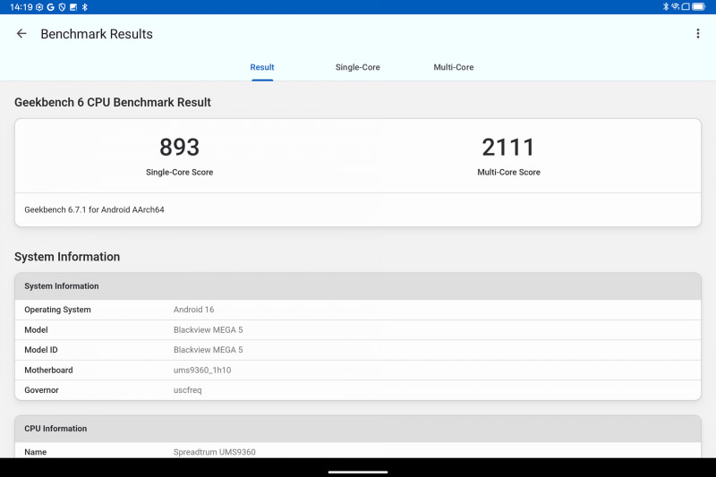 GeekBench 6(Single-core/Multi-core)のスコアは893/2,111(1,102/2,690)