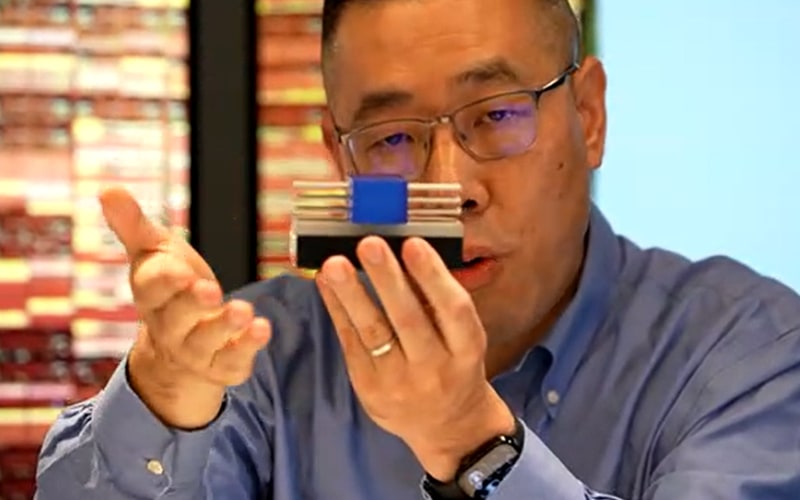 従来のGAA(Ribbon FETないしはナノシート)の模型、GAAでは3D形状のFinFETが一層