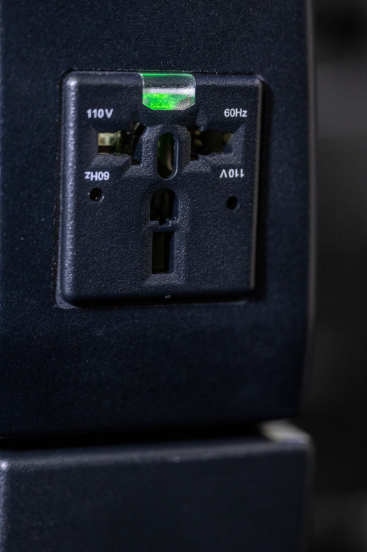 AC電源も全座席に用意(写真: スターフライヤー提供)