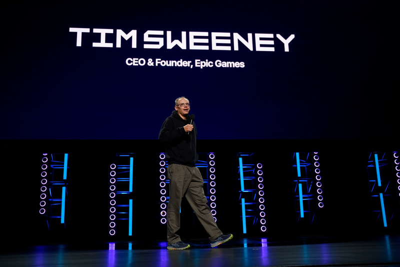 基調講演に登壇するティム・スウィーニー氏