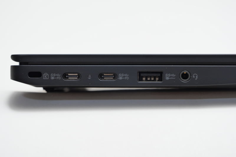 左側面にはUSB 3.2 Gen 2 Type-C 2基(DisplayPort Alt Mode、USB PD対応)、USB 3.2 Gen 2、3.5mm音声入出力を配置