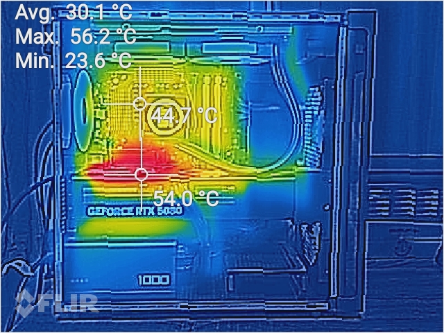 サイバーパンク2077の1時間連続プレイ終了直前のサーモグラフィー