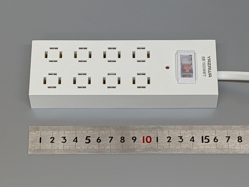 全長は162mmと驚くほどコンパクト