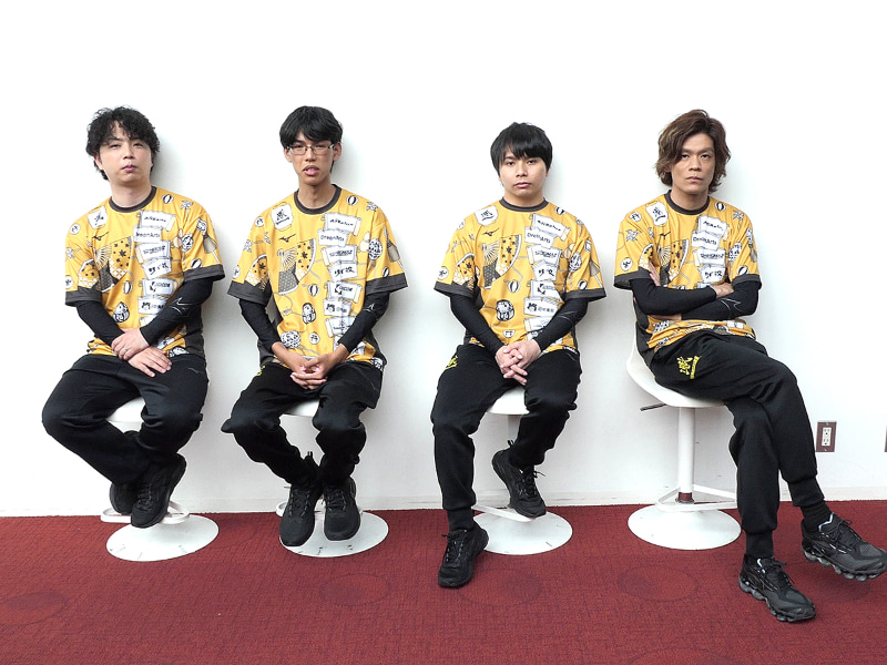 広島 TEAM iXAは、今年から正式に広島 TEAM iXA所属となったあきら、レギュレーション変更で参加できるようになったtakepi、ひびき、リーダーのACQUAの4人で優勝を目指す