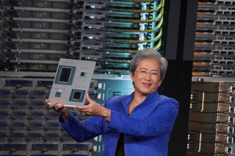 Heliosに採用されているAMDの製品を紹介するスー氏