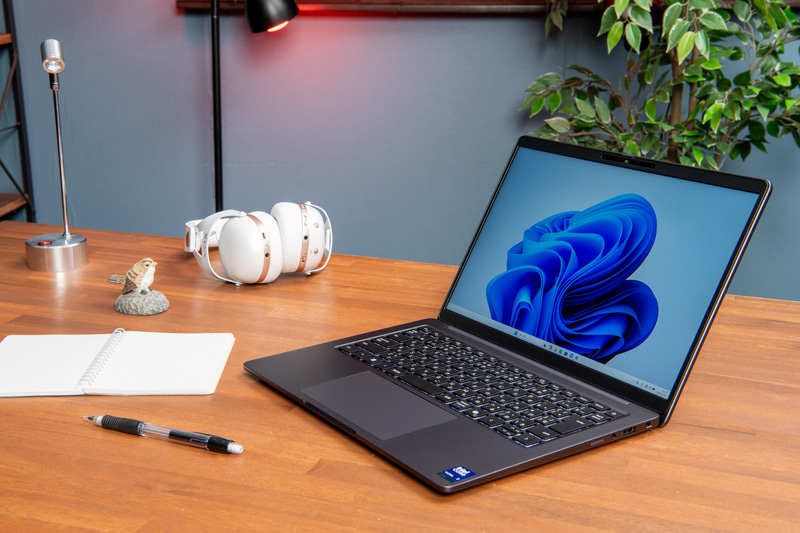 デル・テクノロジーズ「Dell Pro 7シリーズ 13ノートパソコン」