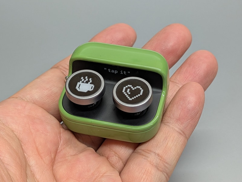 「BOOX Tappy」。メーカーでは「ワイヤレスページターナー」と呼称している。実売価格は4,980円