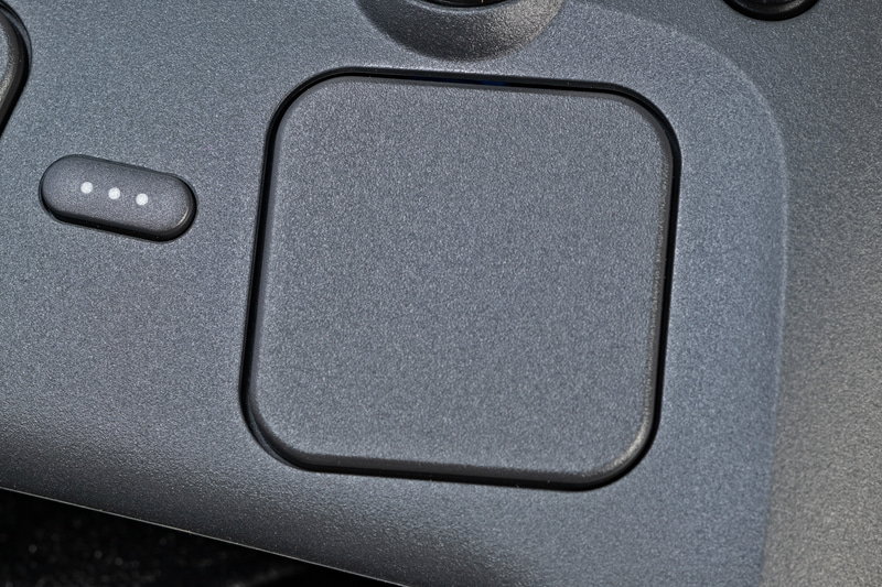 Steam Controllerの象徴とも言えるタッチパッド