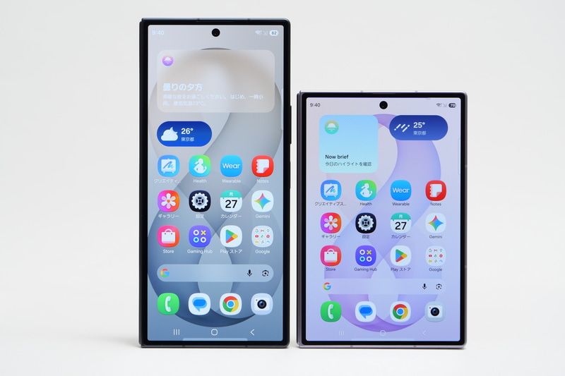Z Fold8 Ultra(左)のカバーディスプレイと比較すると、縦が短く横が広い