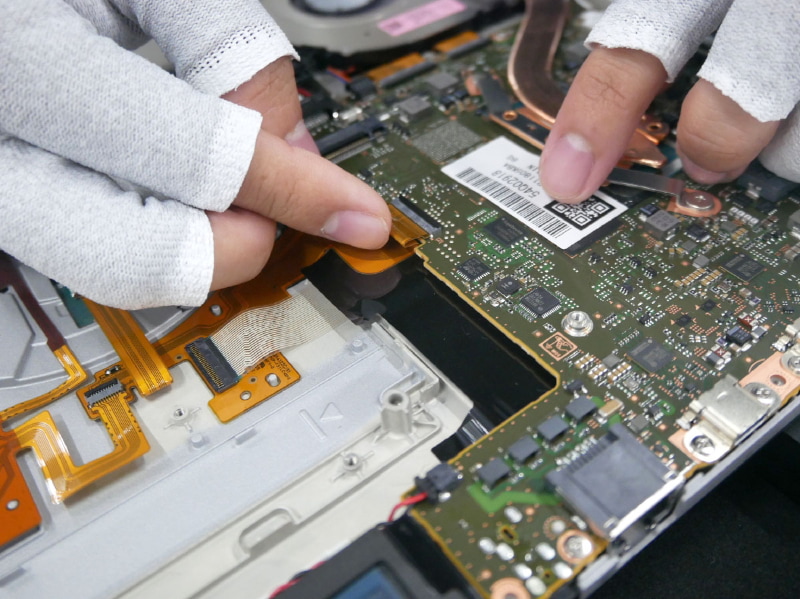 基板にもFPCを接続する